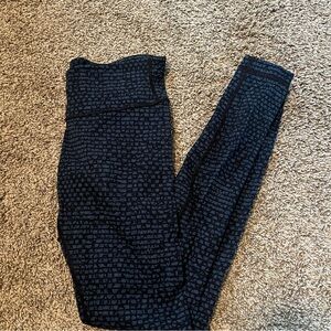 lululemon black and blue patterned leggings